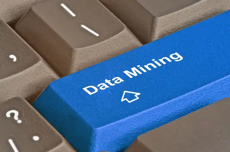 Harvard Successfully Uses Data Mining in Immigration Studies